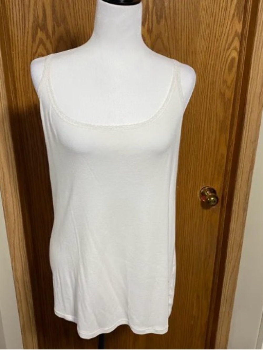 Classic White Women's Scoop lace Neck Tank Top